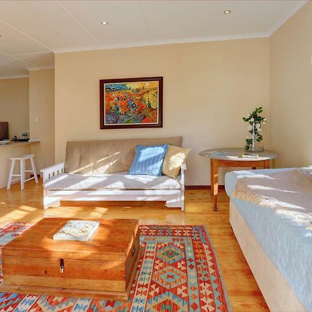 No.8 On Wright Street Apartment George Luaran gambar