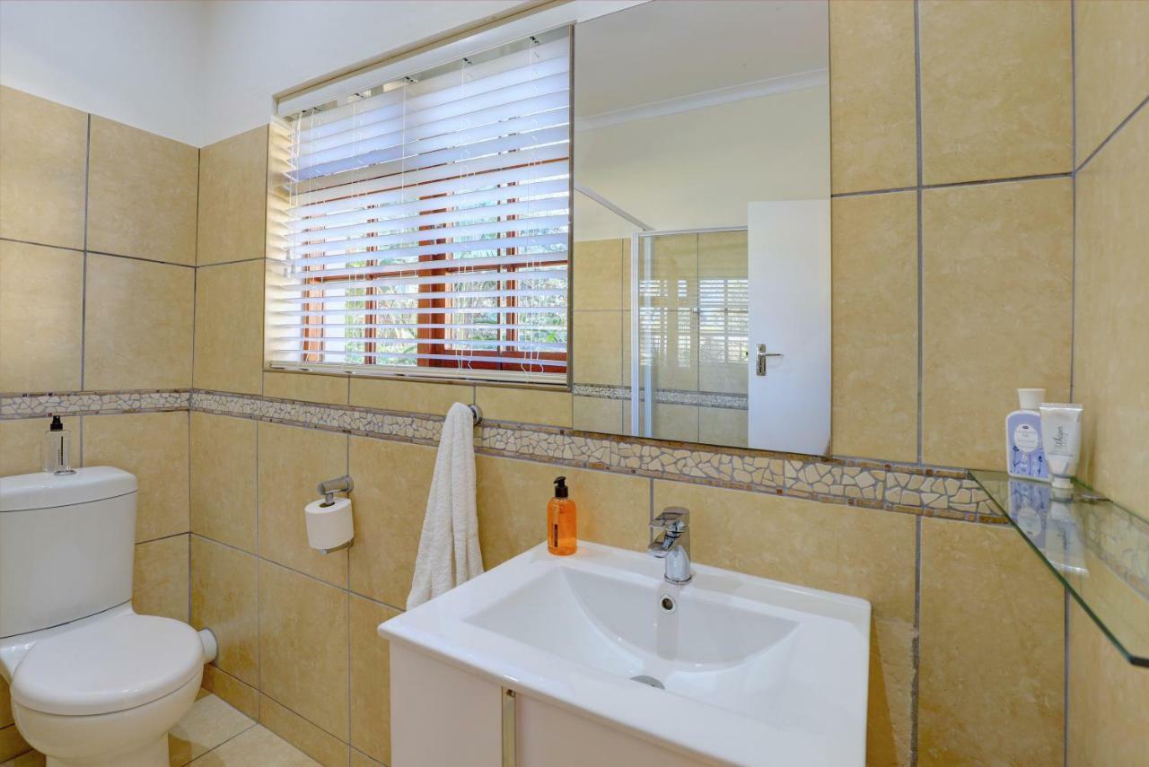 No.8 On Wright Street Apartment George Luaran gambar