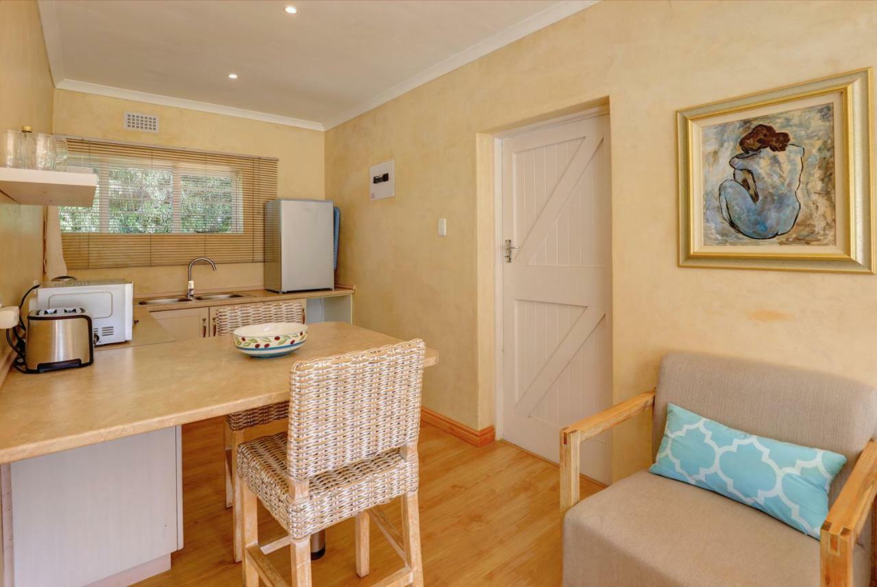 No.8 On Wright Street Apartment George Luaran gambar